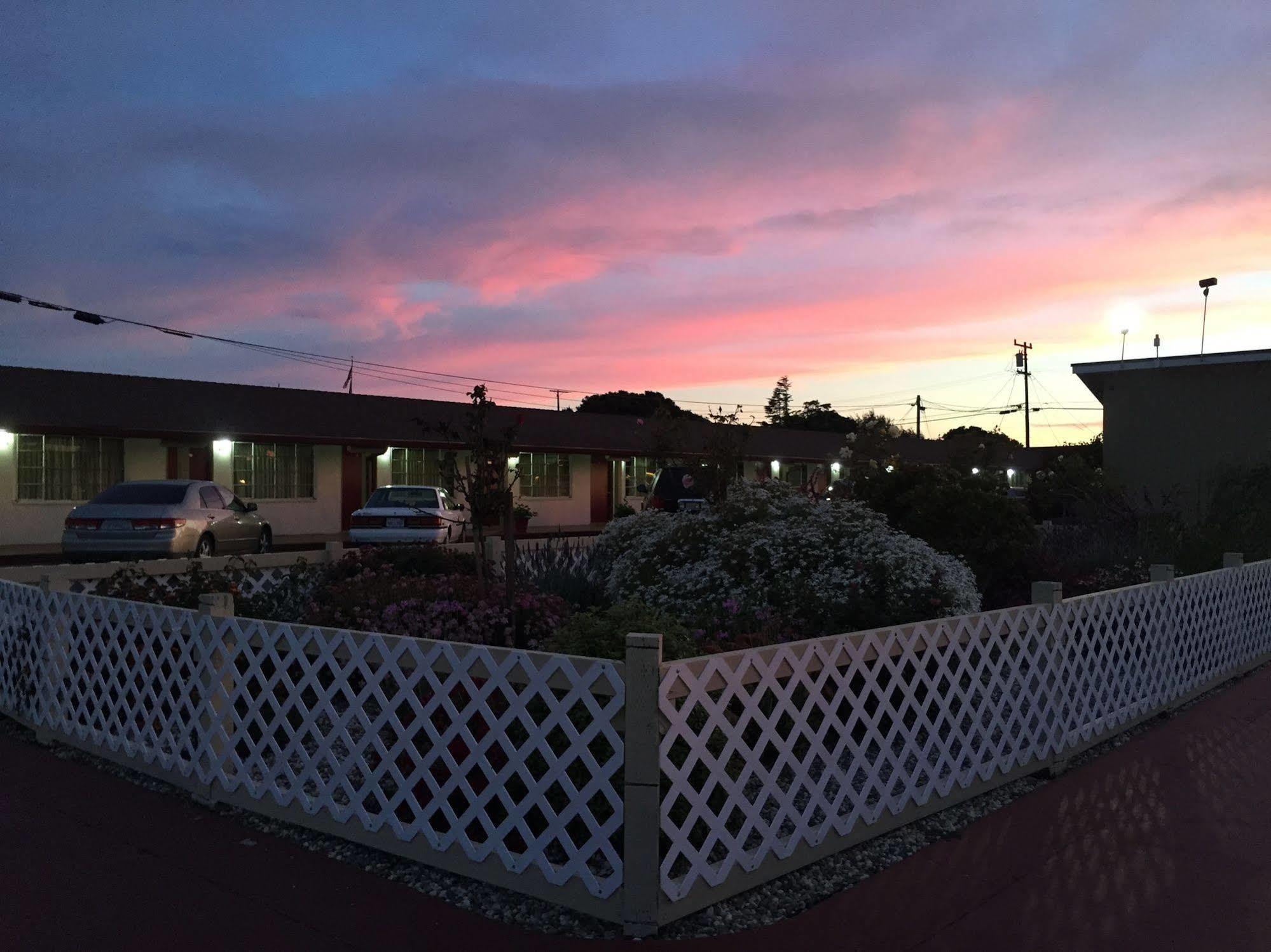 Wagon Wheel Motel Salinas Extérieur photo